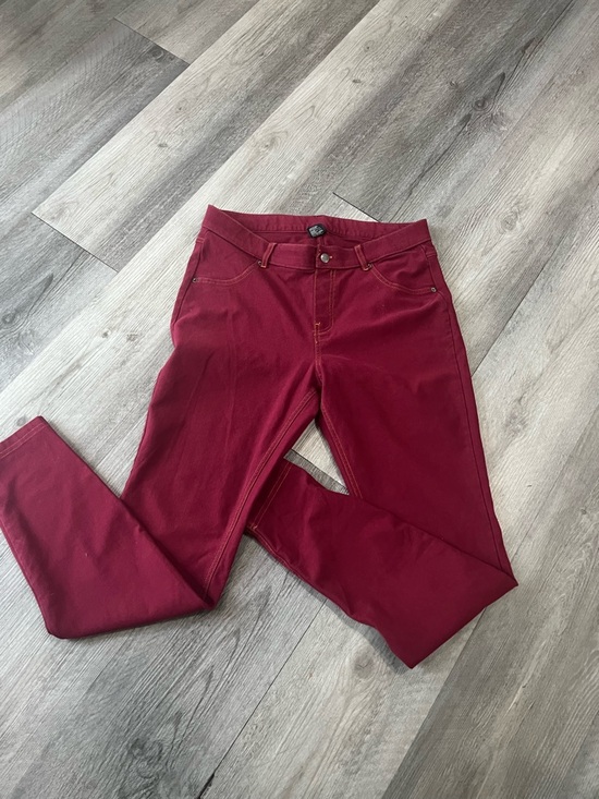 HUE Denim - HUE Women's Wine Skinny Jeans
